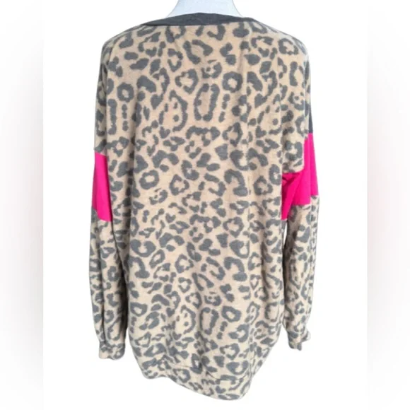 Fantastic Fawn Colorblock Leopard Print Long Sleeve Top - Picture 2 of 4